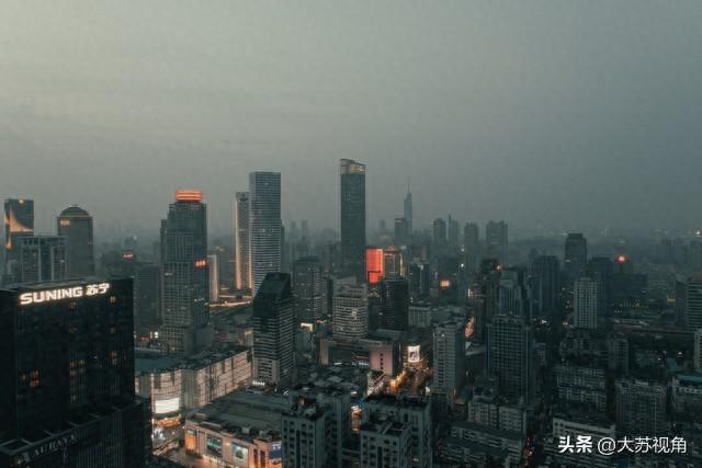 南京全国TOP10！外国游客疯狂打卡，除了鸭血粉丝汤，这些太引人