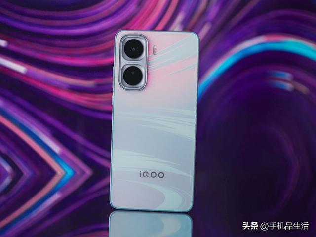 iQOO Neo11到底值得买吗？看完这篇文章你就知道了