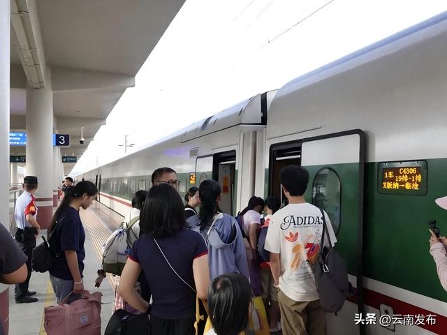 西双版纳到临沧可以坐火车啦！
