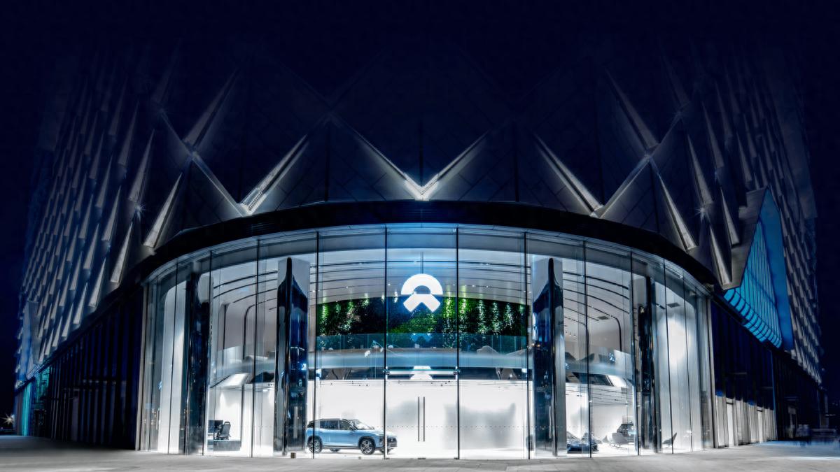 蔚来ES8与乐道L90对比_品牌价值与生活方式差异_蔚来es8