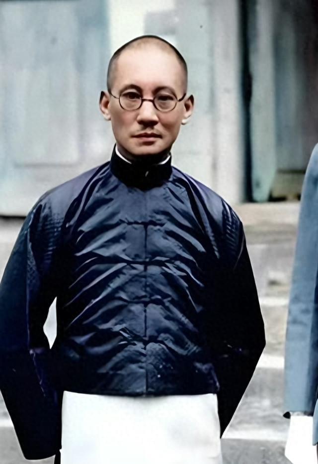 这就是“云南王”龙云的真实样貌，曾打败法国大力士，罕见老照片