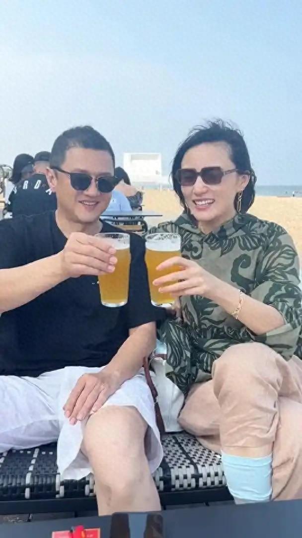 新婚3年又离！李亚鹏妻子官宣离婚，换房成伏笔，王菲早看清人品