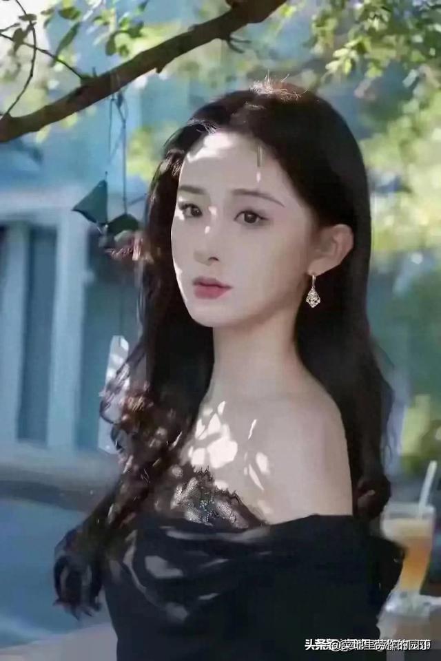 甘肃天水一校花好漂亮， 身高168cm，体重48kg 美的让人移不开眼