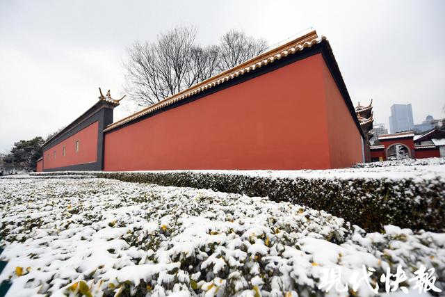 南京雪后，一不小心拍到了“地理课本封面”