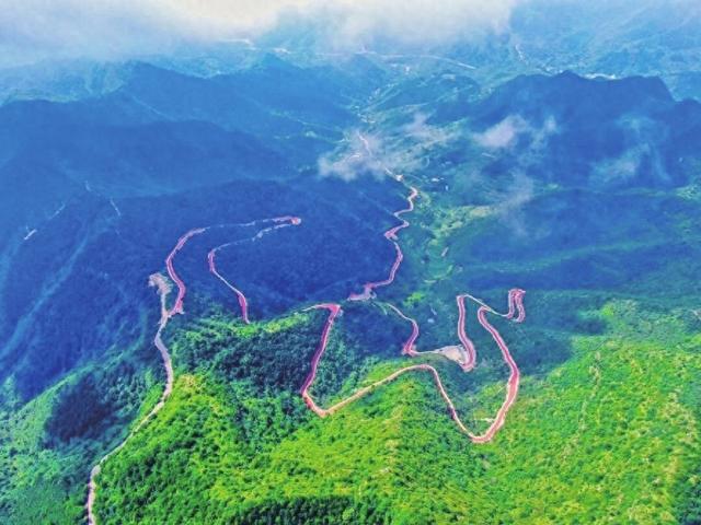 沿着太行一号旅游公路看乡村振兴——旅游公路连自然与人文 光影太行定格旖旎瞬间