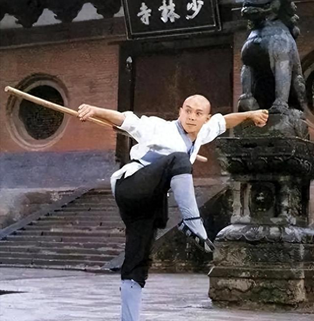 太极拳筋骨秘法曝光！练出“钢筋铁骨”，普通人也能打出千斤劲！