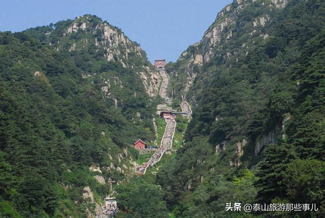 泰山和黄山哪个更累？一个“爆发式”的累，一个“持久战”的累