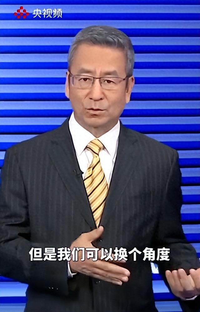 白岩松评“最快女护士”张水华事件：医院有处分的道理和规定，但可以换个角度看问题，借其优势带动全民跑步