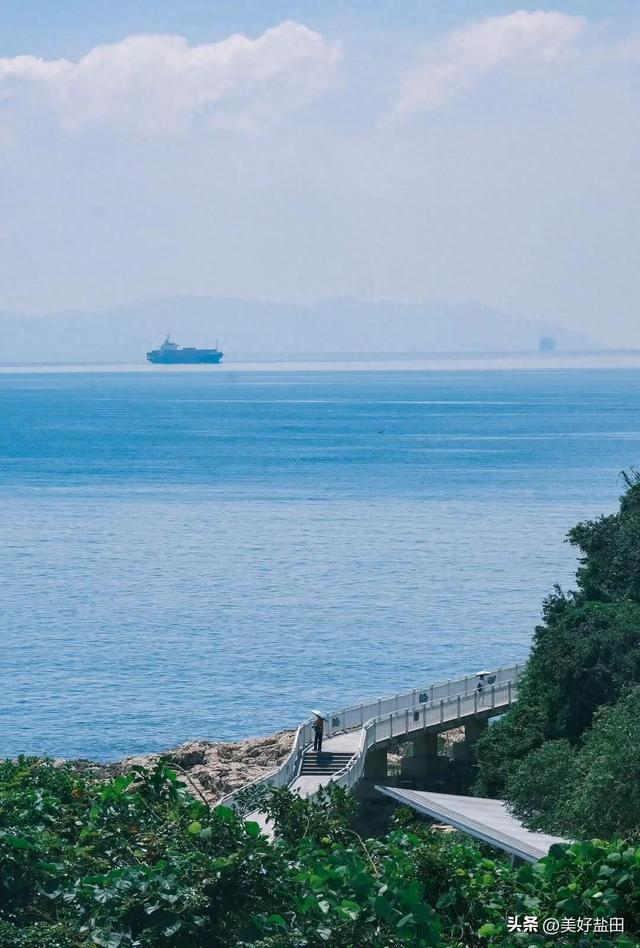 一座城，45年的海阔天空