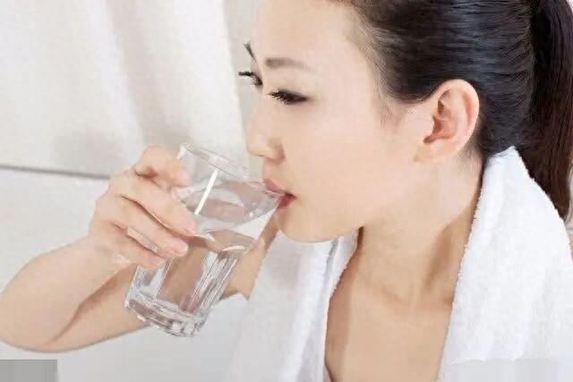 保证饮水优化（秋季饮水有诀窍这份秋季科学补水指南助您健康润燥）