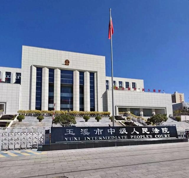 “男子强奸大嫂，出狱后刺死见义勇为者”	，庭审细节披露：其拒不认罪，辩称“强奸是诬陷，非故意杀人	”