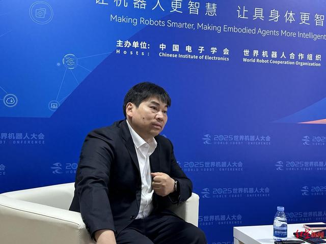 国地中心江磊：订单潮被催生，人形机器人要10年内走完新能源车25年的路