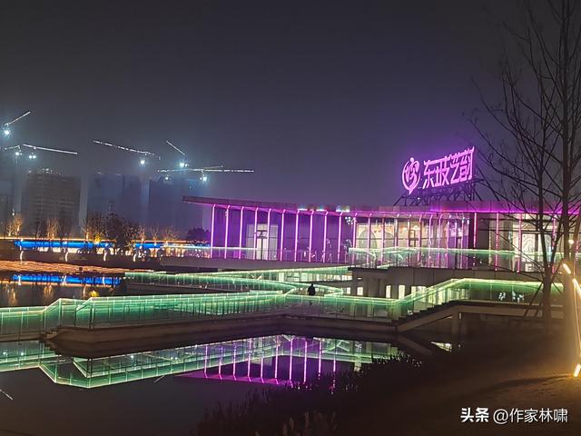 步韵毛泽东主席著名词作以载感悟——《浣溪沙·足音沙沙光在前》