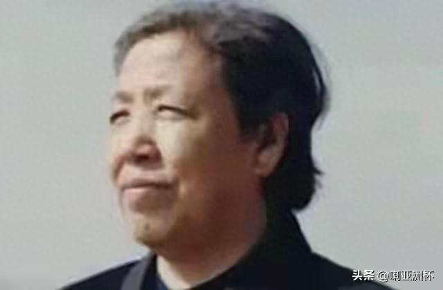 她15岁入党，18岁和主席成亲	，如今仍健在，却几乎不出来露面