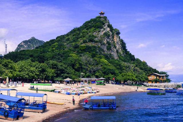 抚仙湖笔架山赋：远眺近瞰烟波渺 仙人驻陛雨池瑶