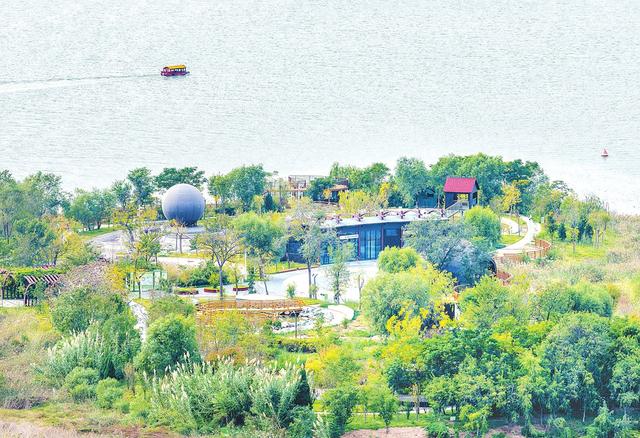 三生岛上秋韵浓