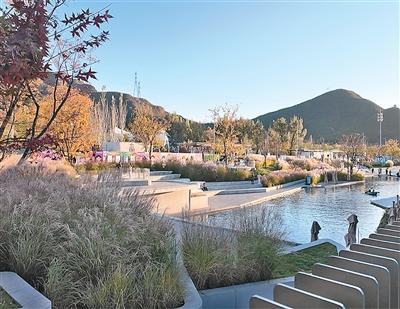 漫步休闲街区 感受城市新变