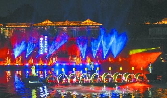 融商于文 汇旅于市