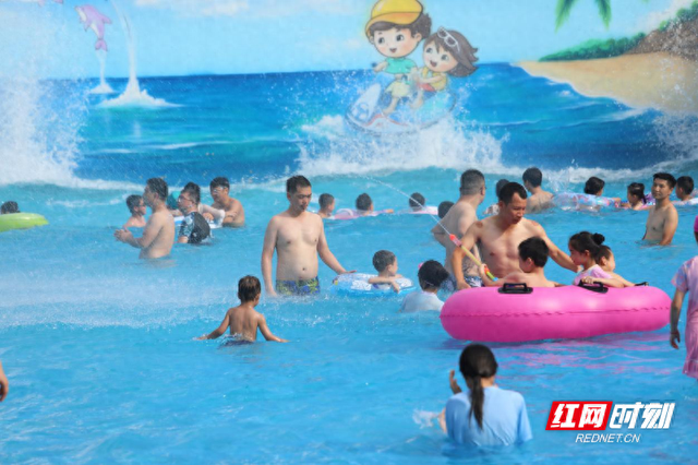 宜章：温泉避暑游升温  “热资源”变“热经济”