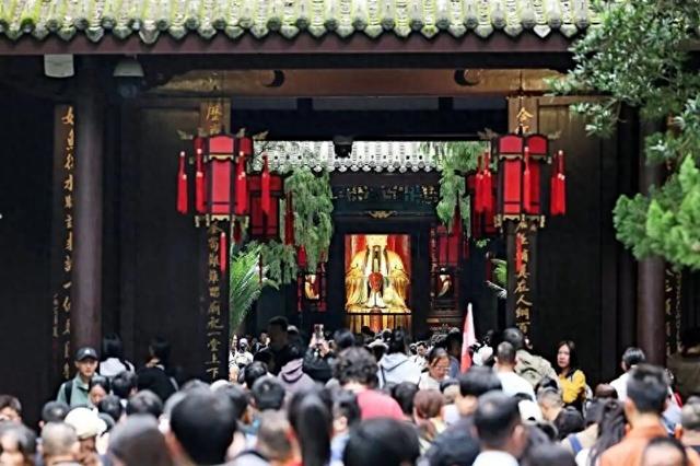 国庆中秋假期，333.45万人次游武侯！