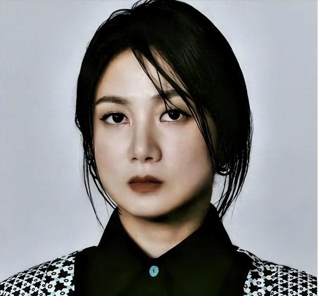 韩国艺人朴娜莱	，又被曝在车上发生关系！强迫工作人员旁听