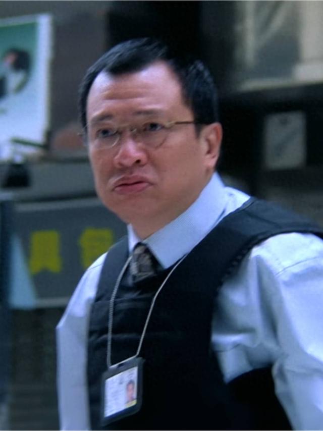 名门之后甘当绿叶，许绍雄家世有多显赫？40年演艺成港剧传奇