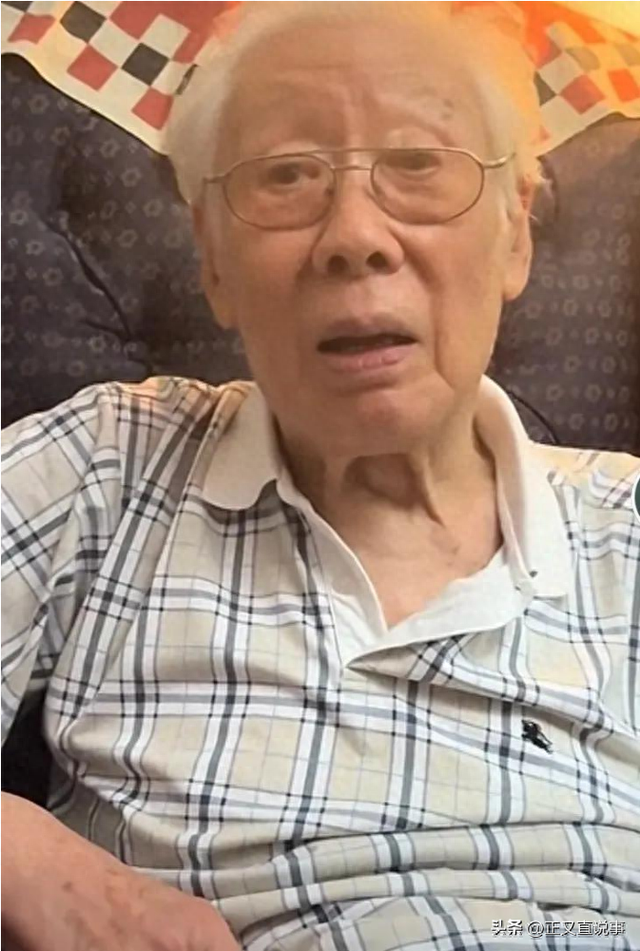 90岁焦晃现状堪忧：穿纸尿裤严重忘事，与小30岁妻子住无电梯顶层