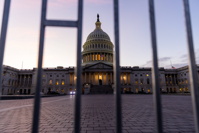 美国停摆41天后重启，美元霸权要凉？普通人的钱袋子要变天