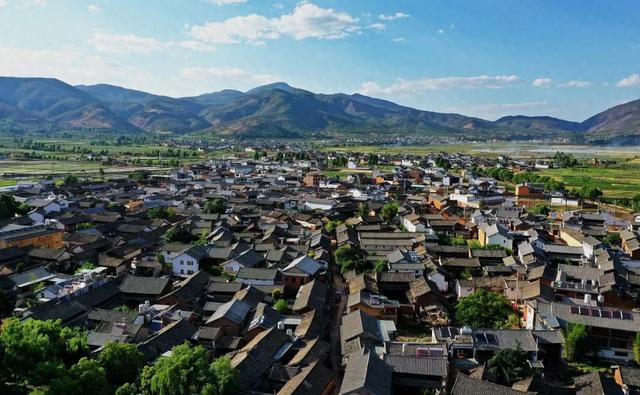 大理这个古镇,是茶马古道上的著名驿站,古色古香,真是太美了