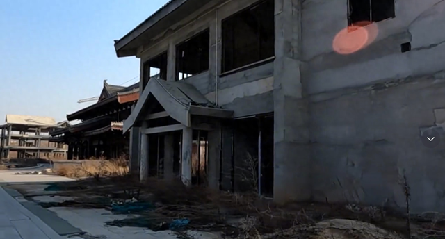 济南城郊憋屈的烂尾古城，理想丰满现实骨感，为何停工大势所趋