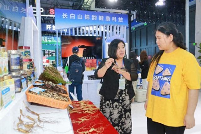 东北亚博览会开幕，现场精彩纷呈