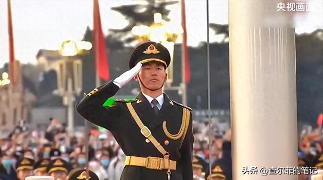 最帅升旗手张自轩大婚不到24小时	，荒唐一幕出现，新娘受无妄之灾