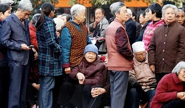 中国将迎来前所未有的死亡高峰，专家得出答案：是这些因素导致的