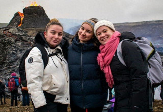 火山、极光和人潮：冰岛的旅游盛世，是复兴奇迹还是生态灾难前夜