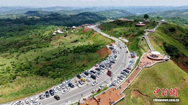 临夏有约：一条公路如何改写乡村的“打开方式”