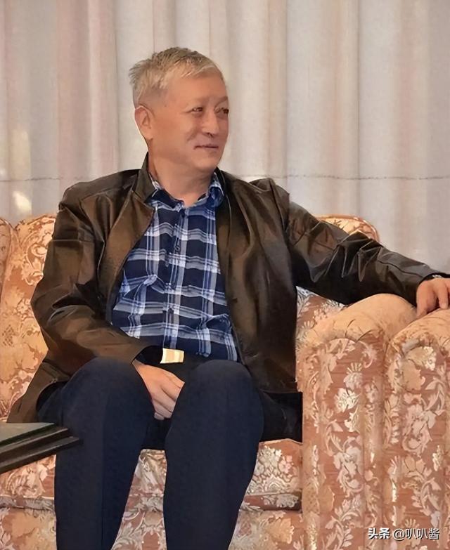 1998年，花1亿买航母送给祖国，后宣布破产的山东商人	，如今咋样