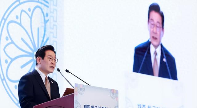 中韩已谈妥	，李在明通知全球，高市终于改口，不再奢求与中方见面