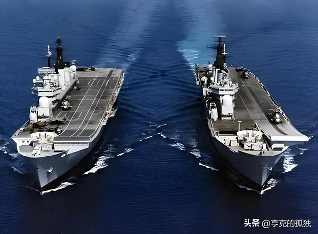 又让张召忠说中了？东拼西凑550亿建的2艘航母，如今彻底成为累赘