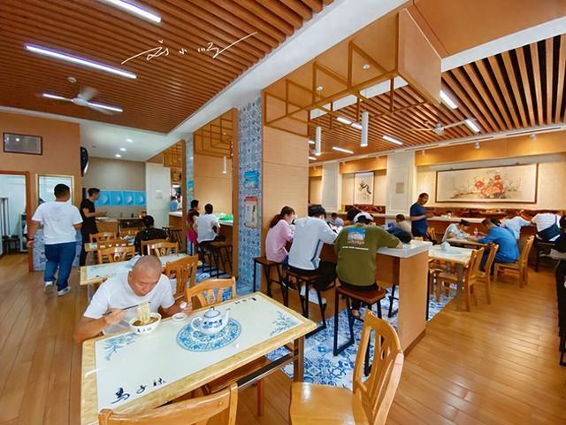 外地游客要吃“兰州拉面”，兰州人却急了：兰州只有“牛肉面”！