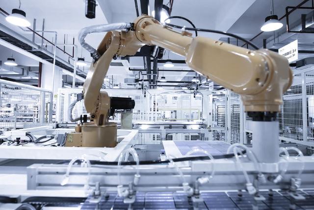 历经半年	，硅料收储计划迈出关键一步