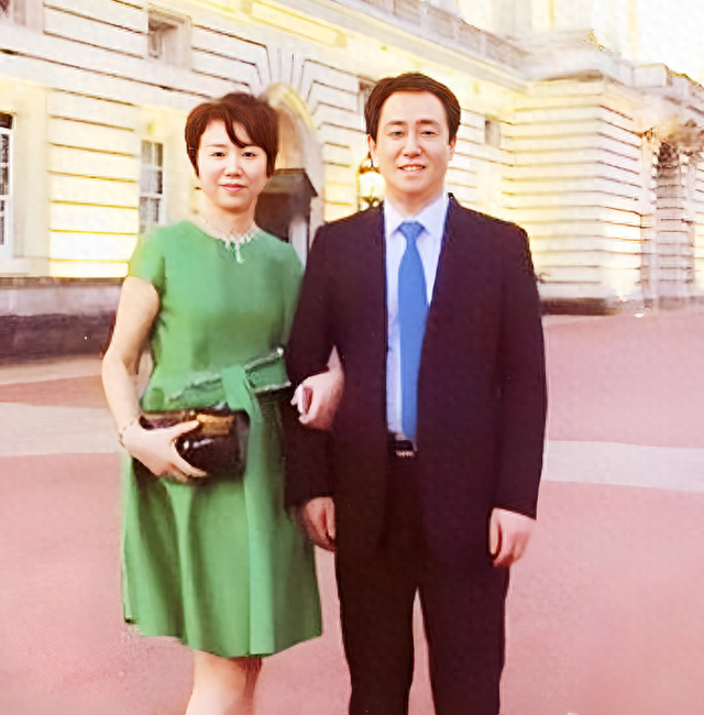 开始清算？逃到英国两年，许家印前妻再迎2大噩耗	，儿子也遭牵连