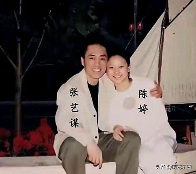 50岁男人带年轻姑娘出门	，有钱被夸浪漫，没钱被骂道德沦丧