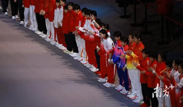 全红婵	、王伟莹进入决赛！“神仙打架”今晚上演