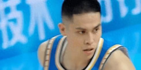 CBA排名乱套了！北京四连胜稳居第一，辽宁险胜排第二，黑马第五