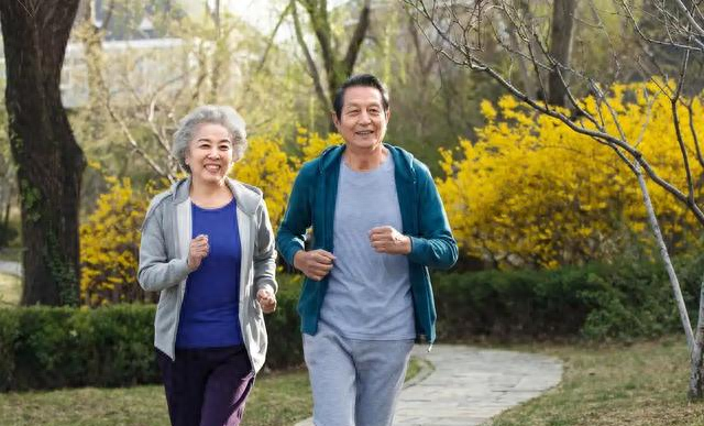 医学研究：早晨跑步，心脏病患者心脏健康明显改善？真相如何