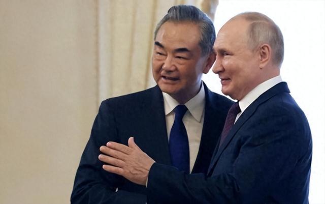 中方公布名单，20多国领导人将赴华，特朗普来搅局：警告信号明显