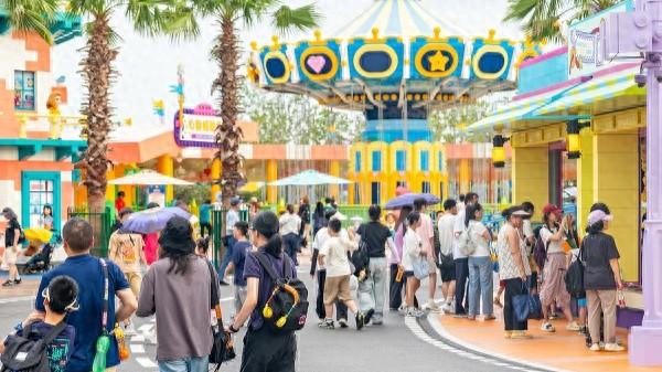 上海乐高乐园首月成绩单揭晓：亲子家庭占比超七成，点燃暑期文旅市场