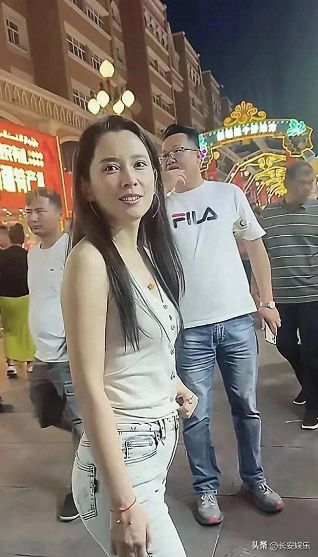 森林北没了滤镜和美容后，感觉和我们普通人一样，大街一抓一大把