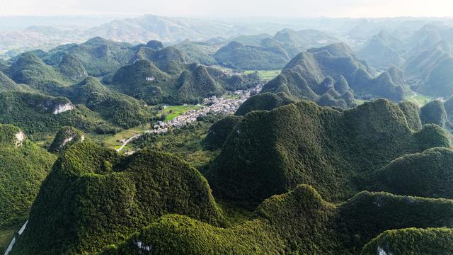 惠水：秋色渐浓风光美