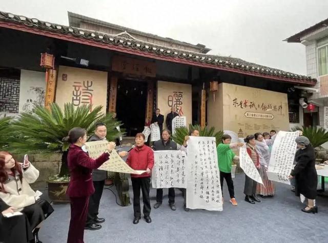 散文丨我在沙滩闻墨香